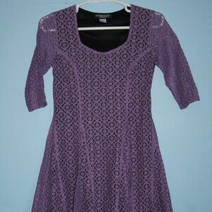 Pyramid Collection Purple Lace 3/4 Length Sleeve Black Lined Dress Size M